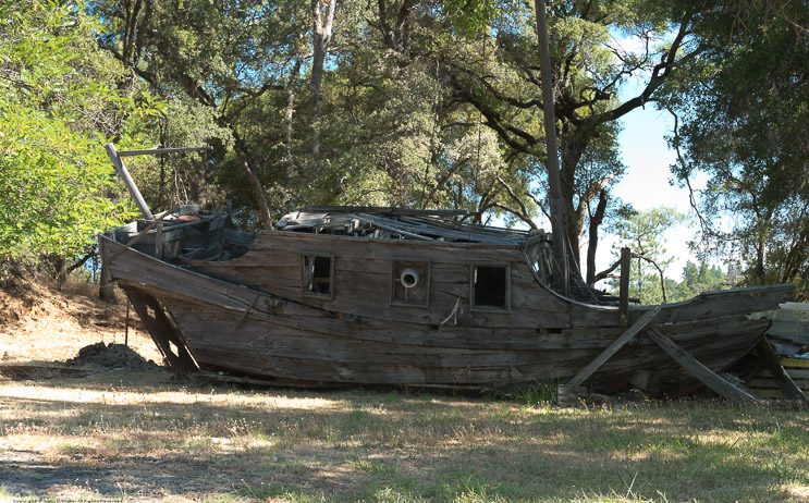 Shipwreak in Columbia